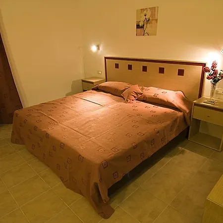 Sifis Pefkos Apartment Pefki